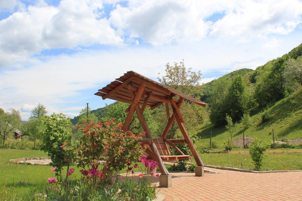Svit Sontsya Tur'ya Polyana Bagian luar foto