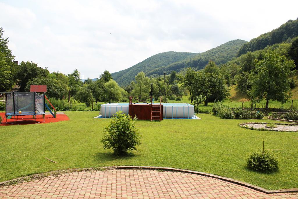 Svit Sontsya Tur'ya Polyana Bagian luar foto